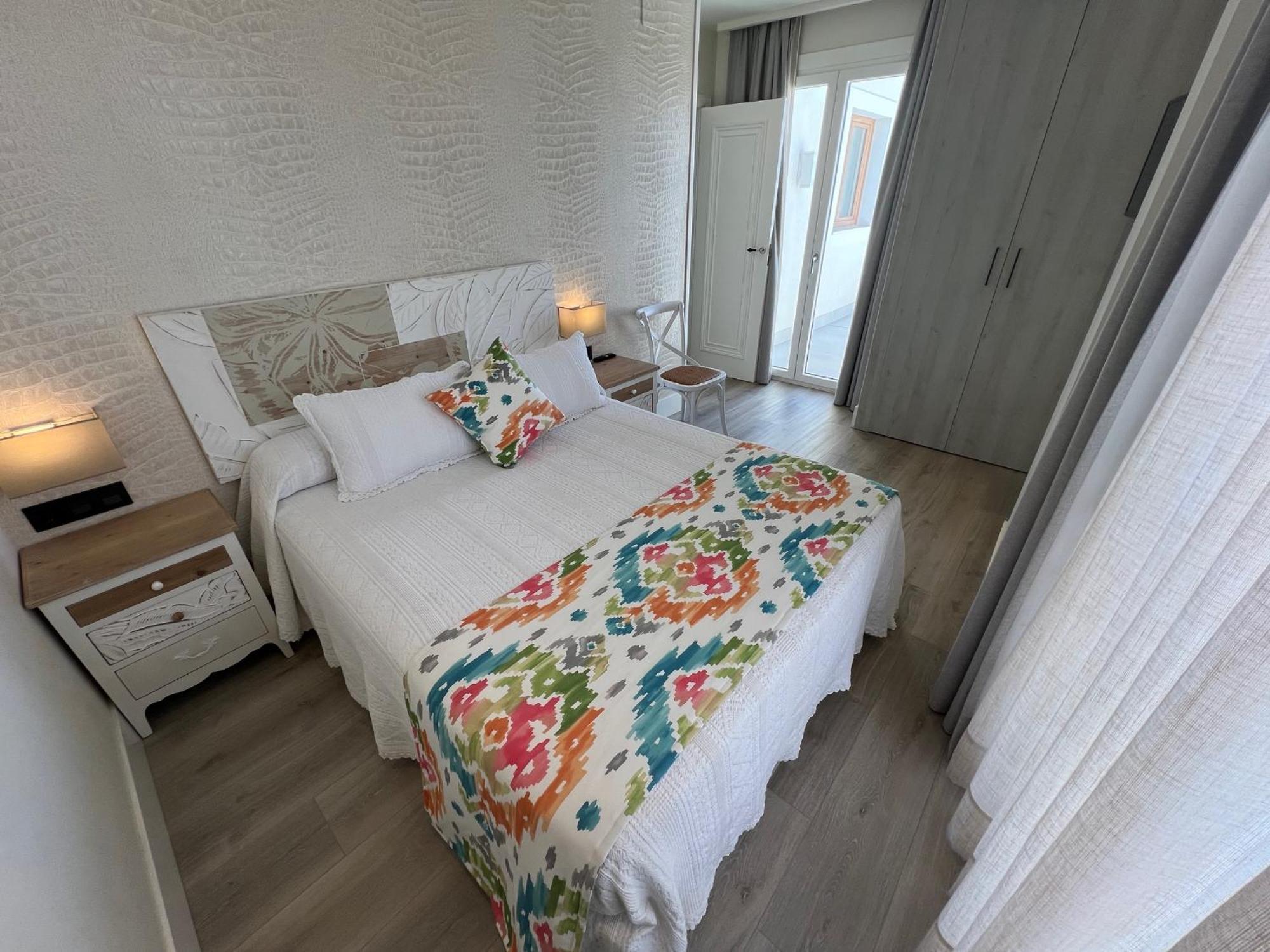 La Puerta de Nerja Hostal Boutique-Adults Recommended Extérieur photo